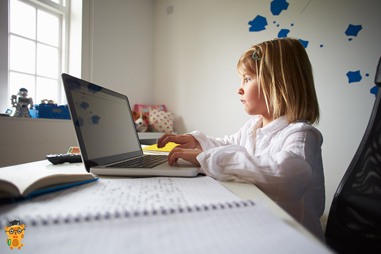 Як захистити дитину від онлайн-небезпек? Поради від Learning.ua