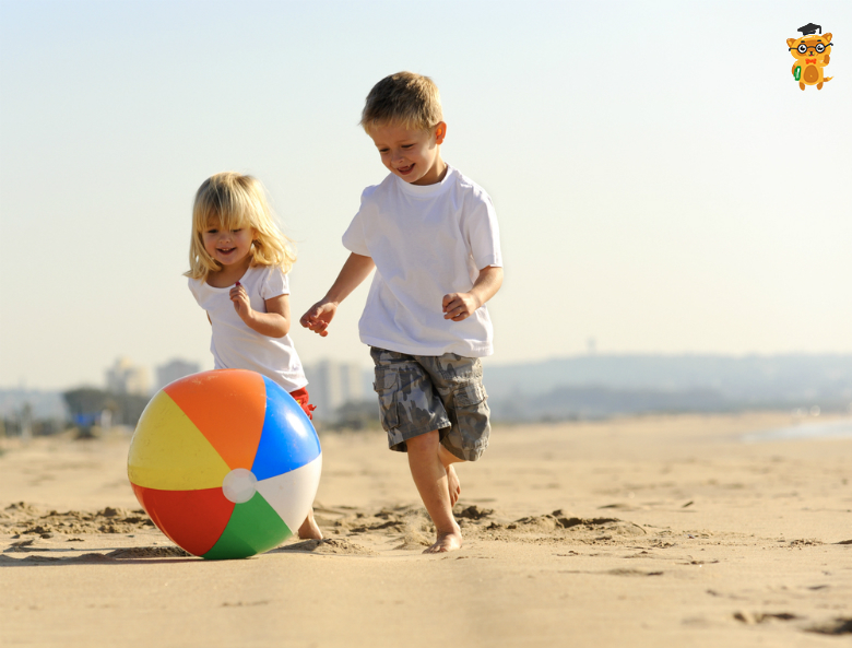 Ігри з піском: чим зайняти дитину на пляжі на learning.ua